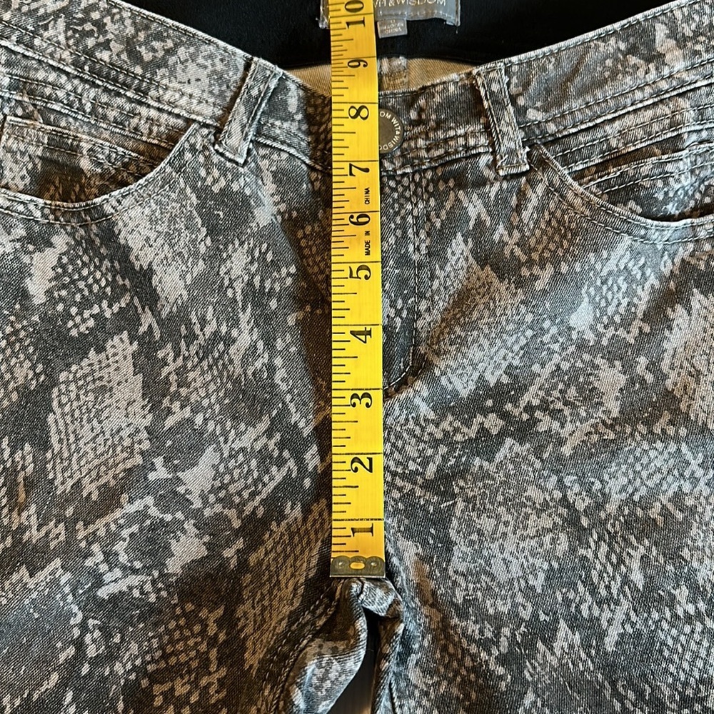 Wit & Wisdom Absolution Snakeskin Print Skinny Jeans Size 0 - Picture 11 of 14